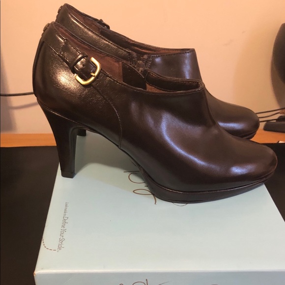 Life Stride Shoes - ❗️SALE❗️NEW Life Stride shoe Dark Brown